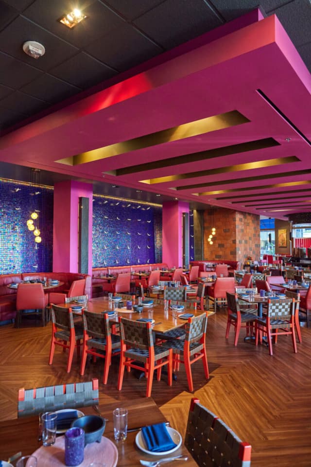 ROSA-MEXICANO_BOSTON-SEAPORT-INTERIORS_BRIAN-SAMUELS-PHOTOGRAPHY_NOVEMBER-2023-IMG_7655-copy-720x1080.jpg