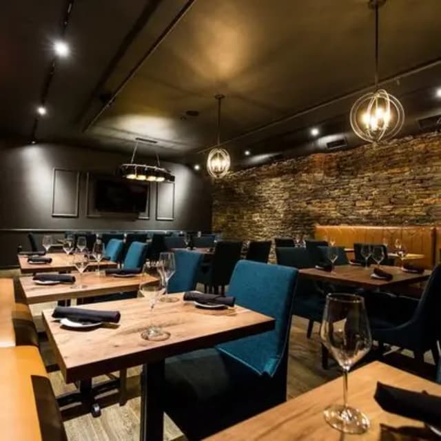 Louvino-OTR-03.jpg