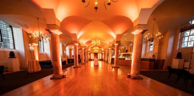 twobytwo_The_Painted_Hall_0002-e1572615970640-1024x507.jpg