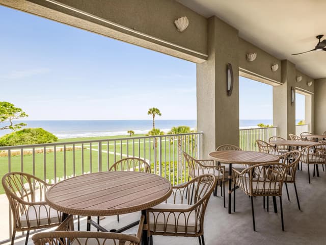 holiday-inn-resort-jekyll-island-9690556102-4x3.jpg