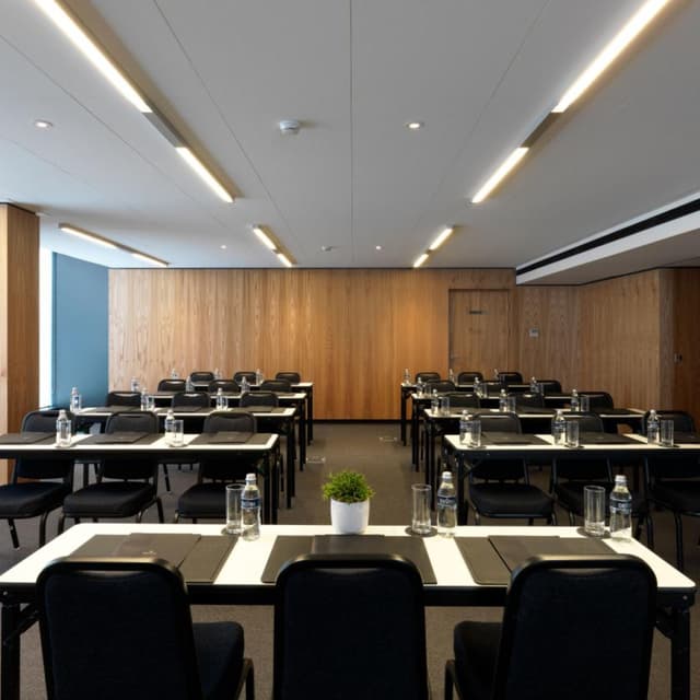 i_conferenceroom-13.jpg