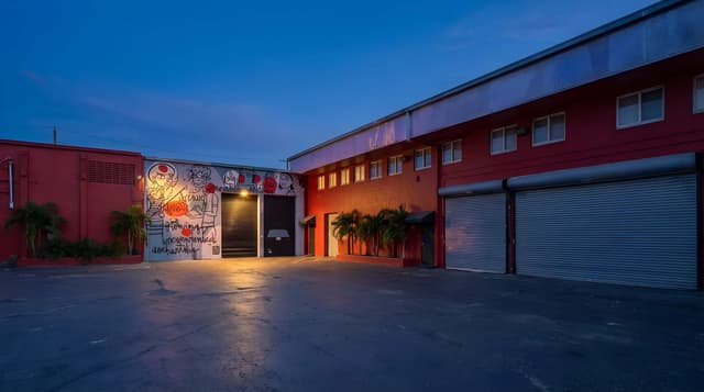 Courtyard1.jpg