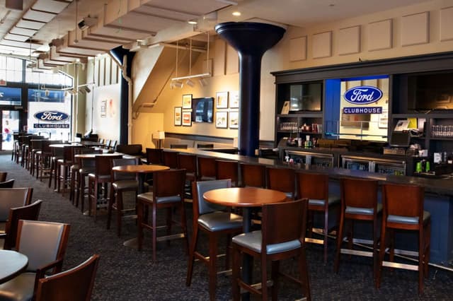 large_Ford_Clubhouse_Bar2_0bf2dcd646.jpg