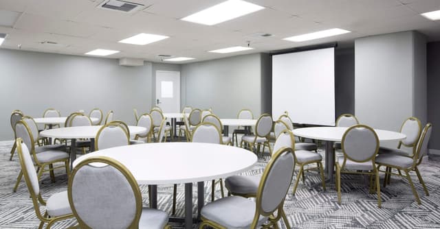 Lokahi Meeting Room