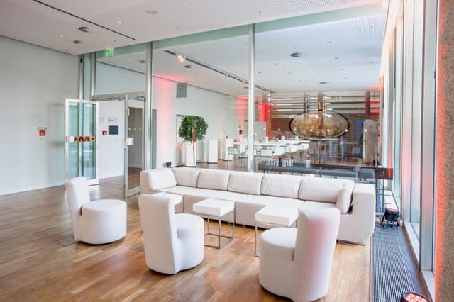 cafemoskau_Loungebereich-Raum-Minsk.jpg