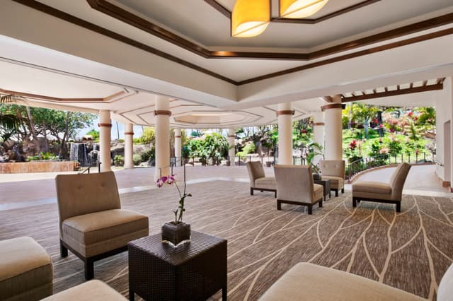 Aloha Pavillion Lounge