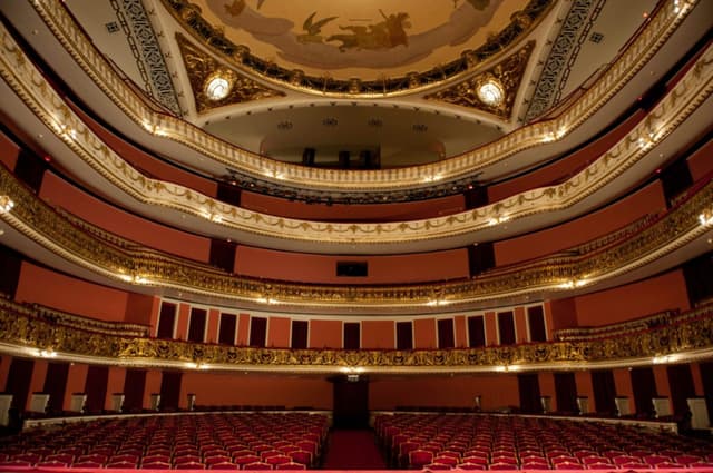 Full Buyout Of The Municipal Theatre of São Paulo