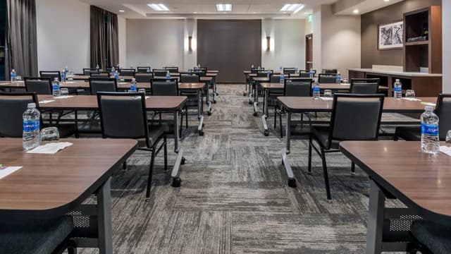 Hyatt-Place-Boise-Downtown-P016-Meeting-Room-Classroom.jpg