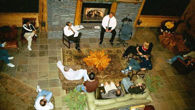 01-Lobby-Mtg-Sam-Slater-Fireside-1600x900.jpg