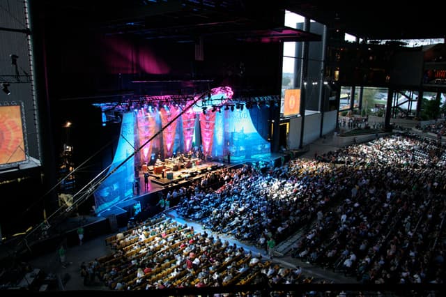 HCA-Tinley-Amphitheatre-or-Sky-Suite.jpg