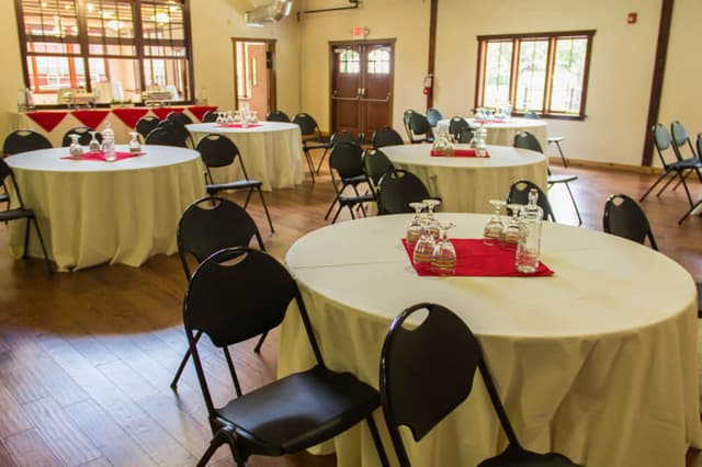 dining-hall-05-reception-tables-seating-event-meeting-room-rental-set-up.jpg