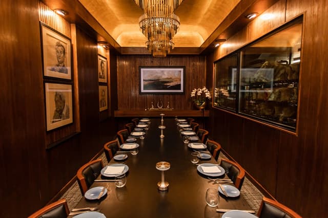 best-steakhouse-private-business-lunch-meeting-room.jpg