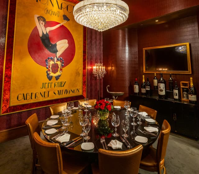 JeffRubysSteakhouseCincinnati_SommRoomInterior_BA4A3762.jpg