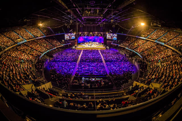 Full Buyout Of The Movistar Arena