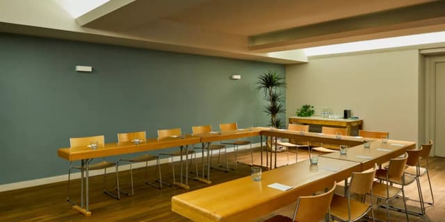 Hotel Indigo Meeting Room
