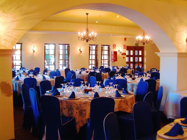 El-Rancho-Restaurantes-para-Eventos-Espacio-eventos-Parque-Warner-Madrid-2 - Copy.jpg