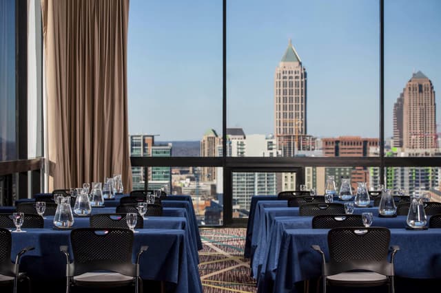 crowne-plaza-atlanta-4298911931-3x2.jpg