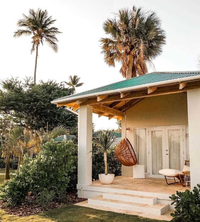 Beach-Resort.jpg