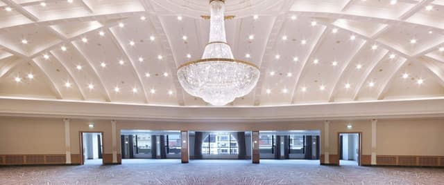 Belle Epoque Ballroom & Groenplaats