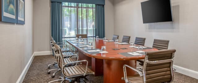 hgi-dallasallen-frisco-boardroom-1.jpg