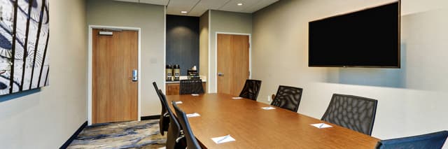 fwafw-boardroom-6324-hor-pano.jpg