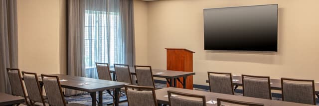 fi-pwmbw-meeting-room-41713-12848:Pano-Hor.jpg