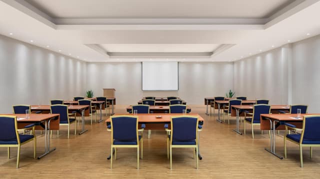lossi-moremi-meeting-room-5014-hor-wide.jpg