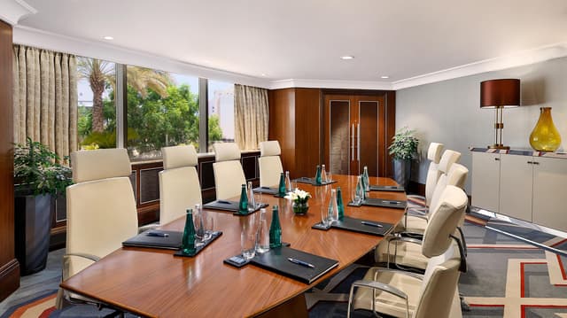 Bahla Boardroom