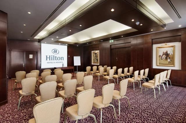 Nile Meeting Room