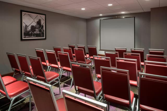 boslf-room-theatre-7490-hor-clsc.jpg