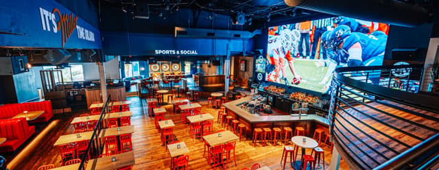 Sports-And-Social-Private-Events-Dining-TVs.jpg