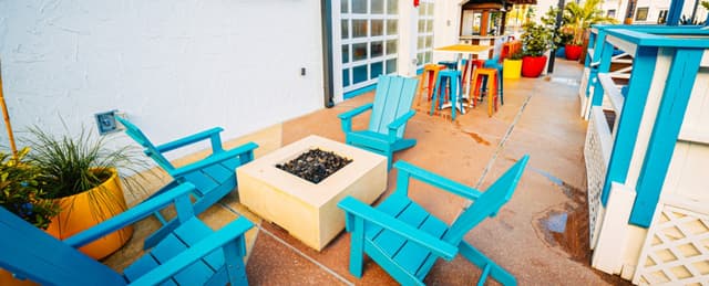 Shark-Bar-Outdoor-Fire-Pit-1280x520.jpg
