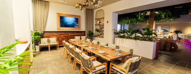 Palm-Tree-Club-Private-Events-Dining.jpg