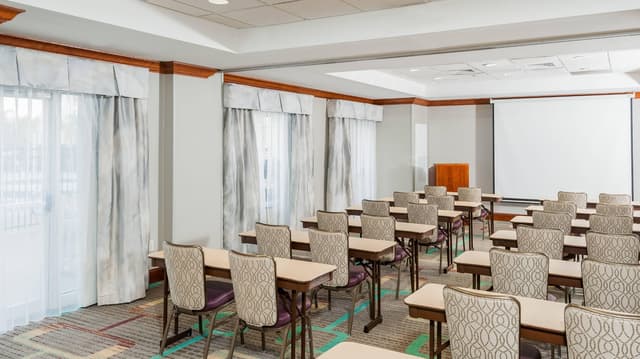 mcoar-room-0053-hor-wide.jpg
