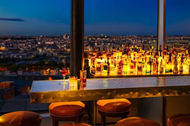 TOO_TacTac_Skybar_nuit.jpg