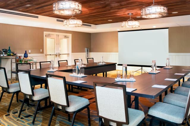 Marquesas Meeting Room