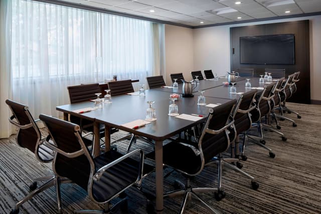 Hilliard Executive Boardroom	