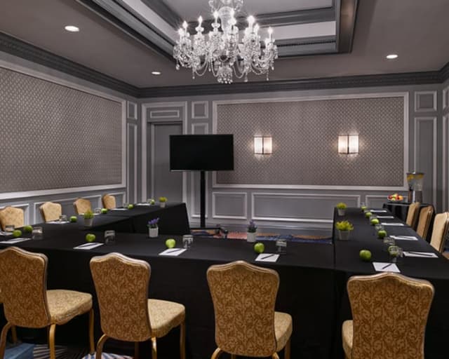 the-henry-delegate-room.jpg
