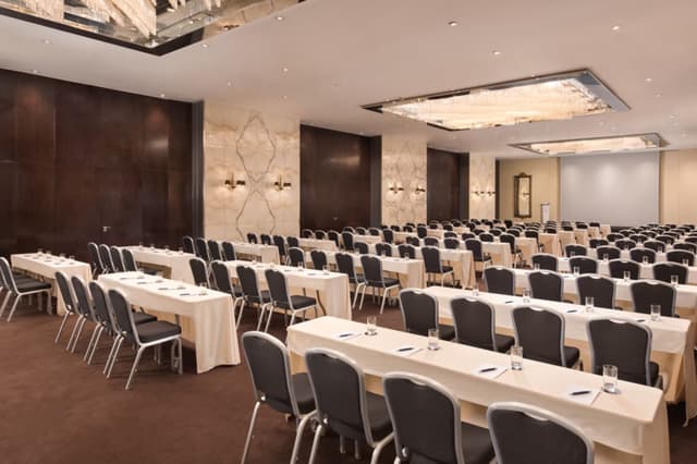 si-lissi-meeting-room-white-plains-32364_Classic-Hor.jpg