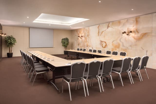 si-lissi-meeting-room-springfield-29927_Classic-Hor.jpg