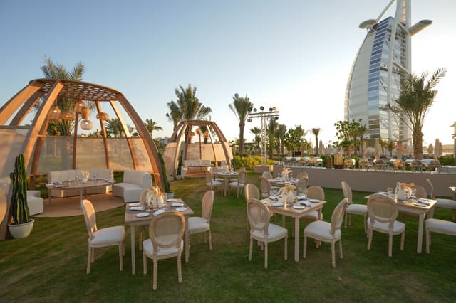jumeirah-beach-hotel--nuska-garden-hero.jpg