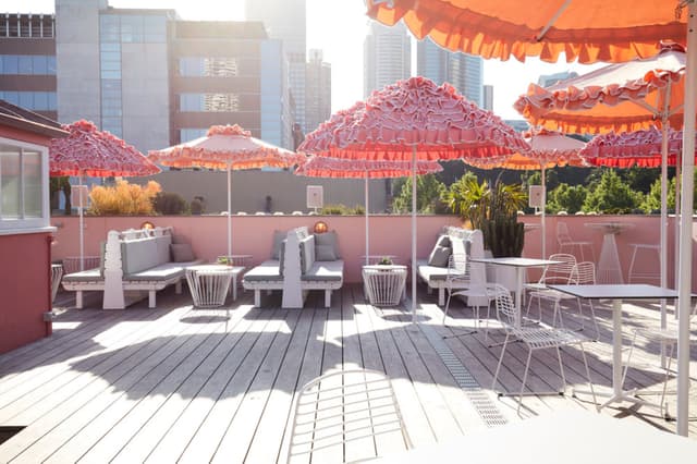 SLIMS_ROOFTOP_BAR_564.jpg