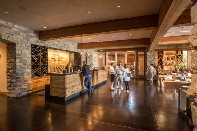 Napa-Wine-Tasting-Room_Oakville-CA_Silver-Oak-Cellars.jpg