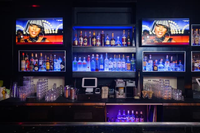 Back Bar