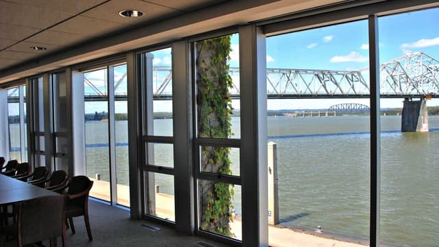 WaterfrontPark_Venues_DavidKKaremBuilding02-2560x1440.jpg