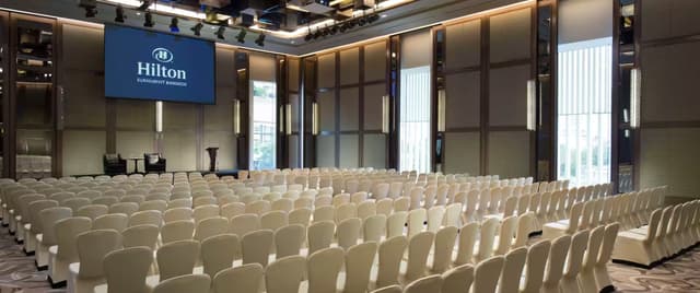 bkksu-ballroom-theatre-02.jpg