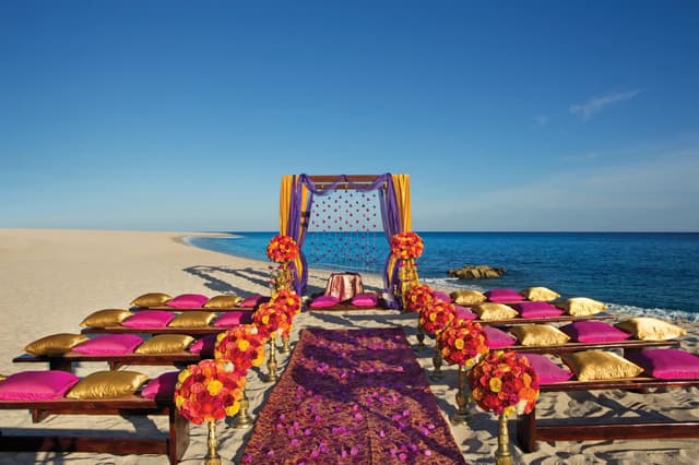 DRELC-WED-WeddingBeach-1A-CB.jpg