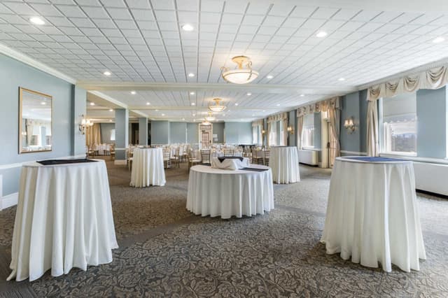 NY709Ballroom2_1.jpg