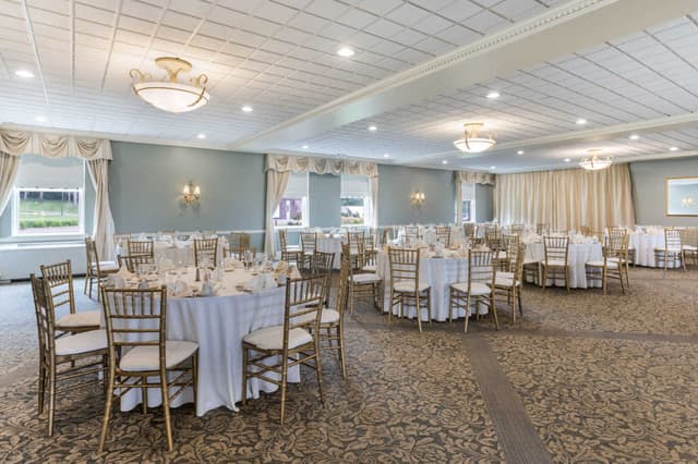 NY709Ballroom4_1.jpg