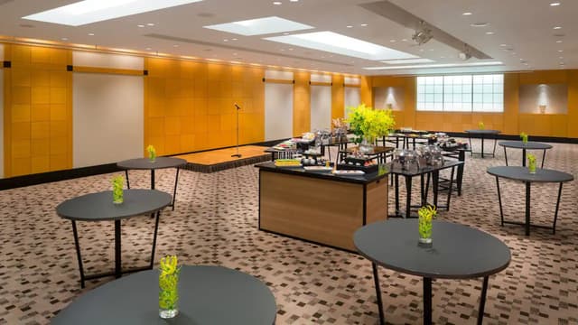 Hyatt-Regency-Tokyo-P662-Banquet-Room-Heian-Buffet-Setup.jpg